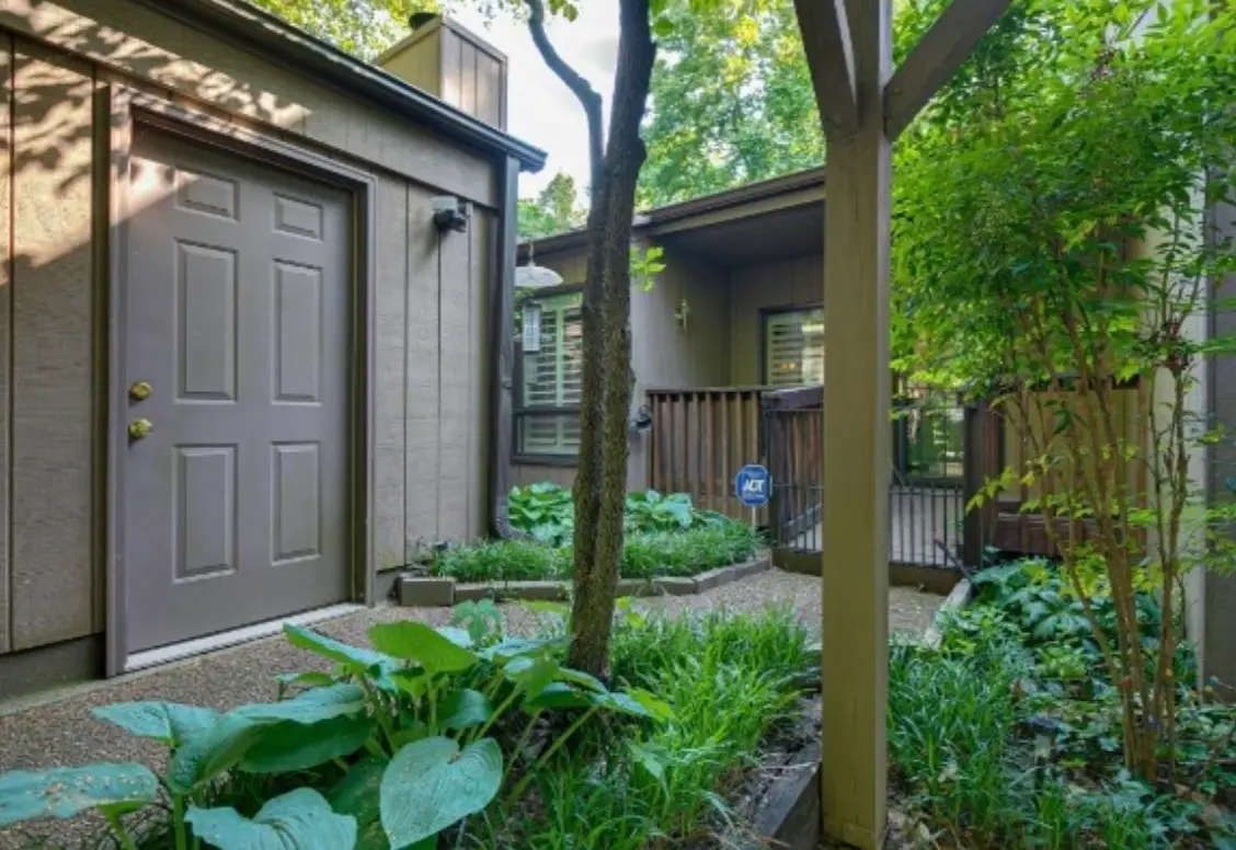 330 Chimney Hl, Nashville, TN 37221 - #1