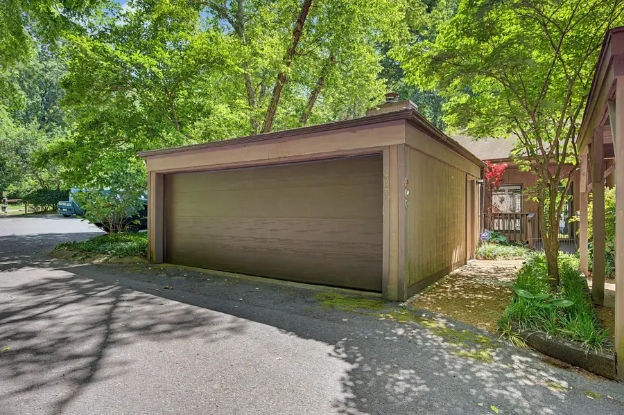 330 Chimney Hl, Nashville, TN 37221 - #2