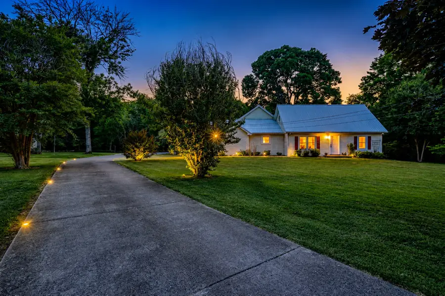 129 Oakland Dr, Gallatin, TN 37066 - #3
