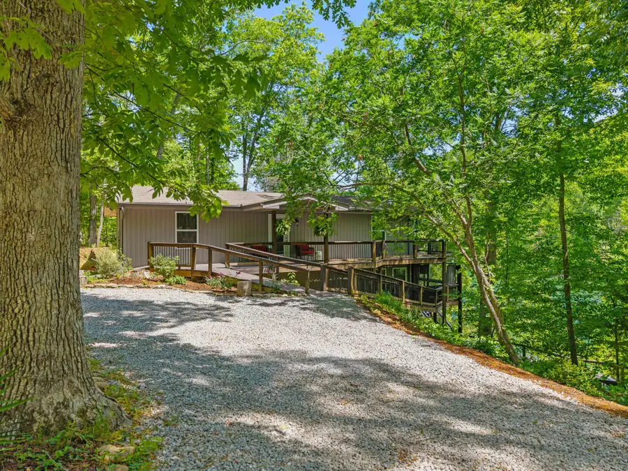 124 Peninsula Road, Madisonville, TN 37354 - #2