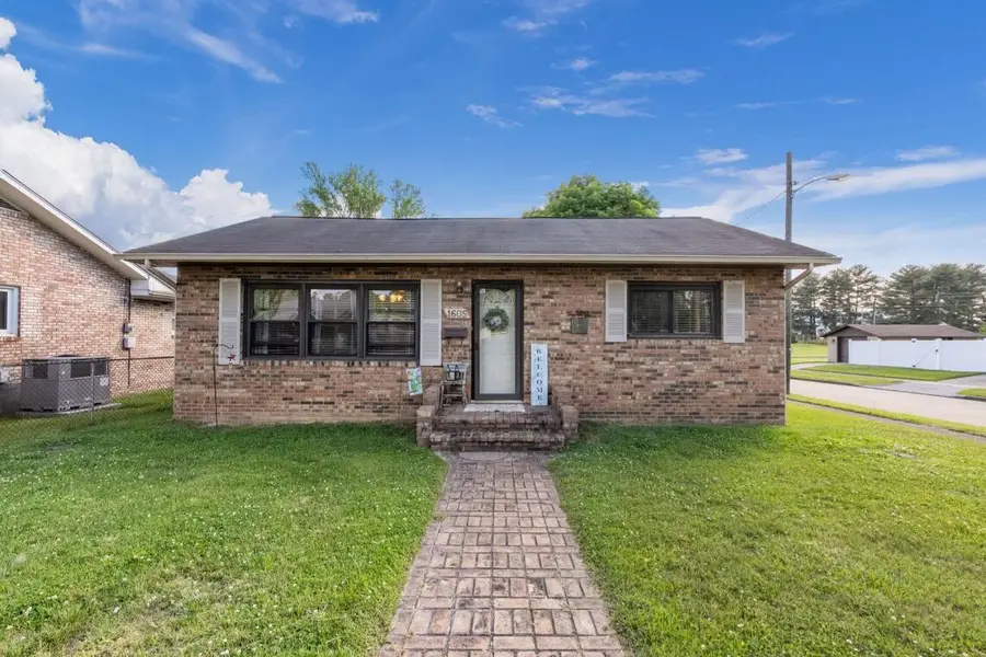 1605 Redwood Dr, Kingsport, TN 37664 - #2