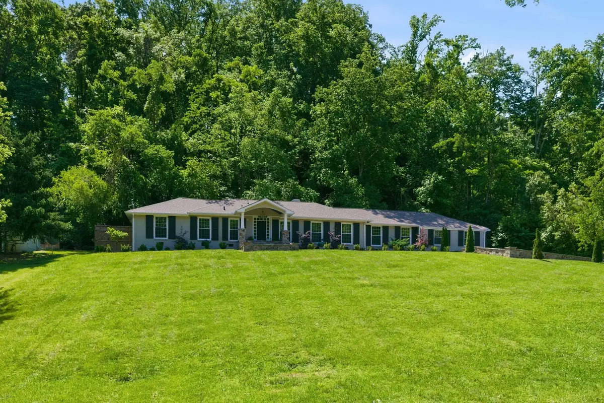 6617 Ellesmere Rd, Nashville, TN 37205 - #1
