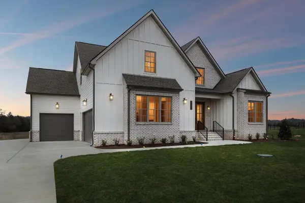 1900 Martha Washington Way, Murfreesboro, TN 37130