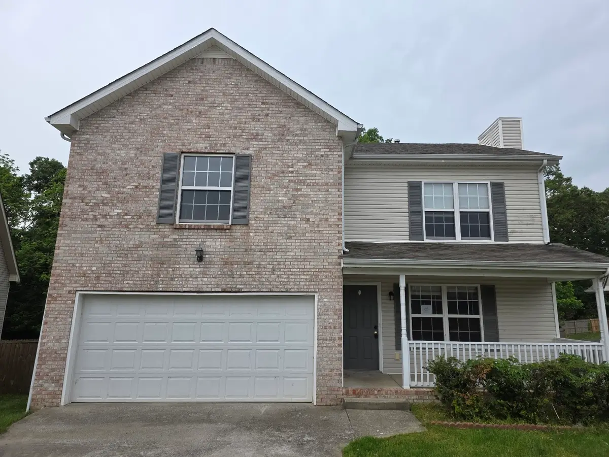 3499 Oak Creek Dr, Clarksville, TN 37040 - #1