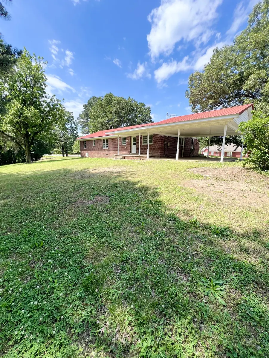 1155 S Main St, Lexington, TN 38351 - #2