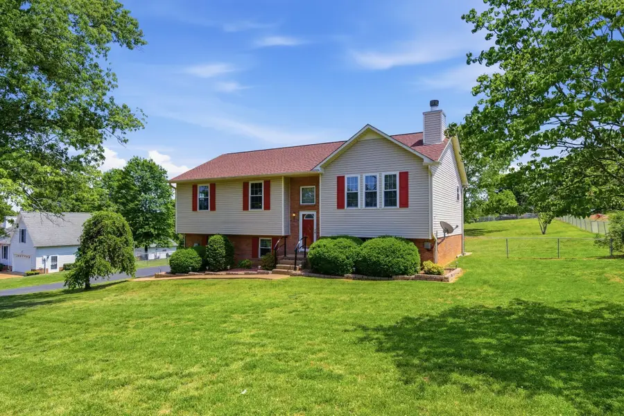 206 Brookhaven Dr, Columbia, TN 38401 - #3