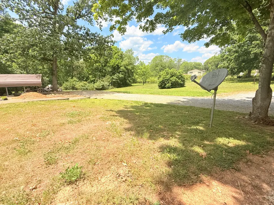 9092 E 40 Rd, Bon Aqua, TN 37025 - #3