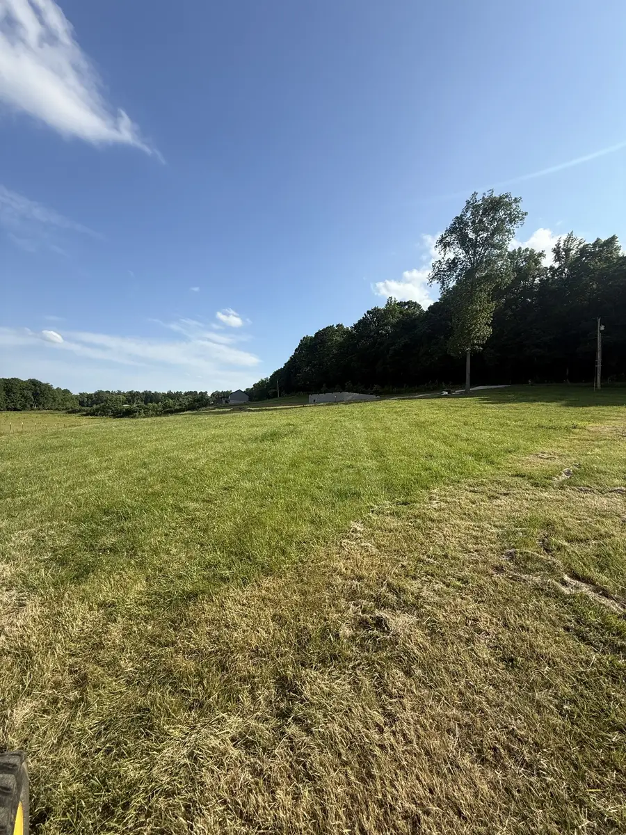 584 Buckeye Rd, Cumberland City, TN 37050 - #3