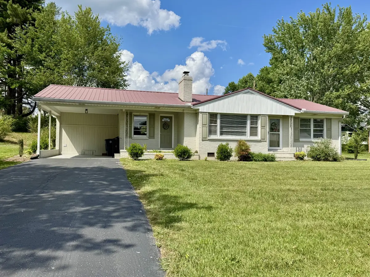 111 Roosevelt Rd, McMinnville, TN 37110 - #1