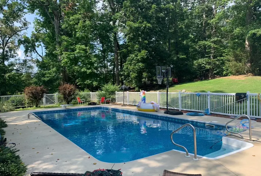 201 Hickory Blvd, McMinnville, TN 37110 - #3