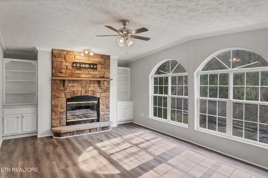 714 S Kingston Ave, Rockwood, TN 37854 - #2