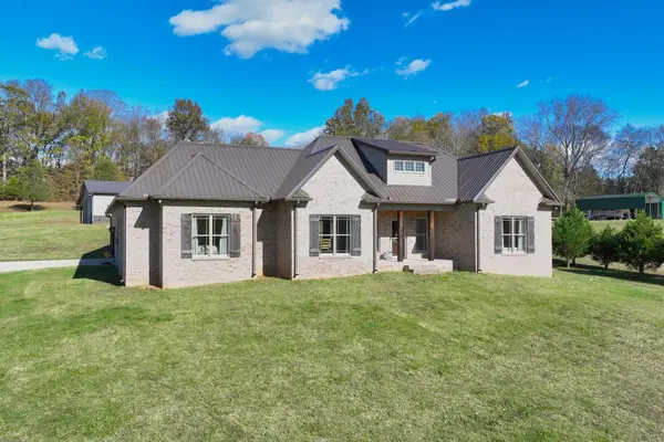 2189 Double Branch Rd, Columbia, TN 38401