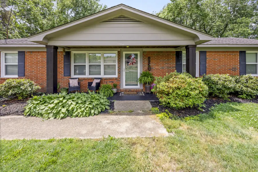 112 Bel Aire Dr, Winchester, TN 37398 - #2
