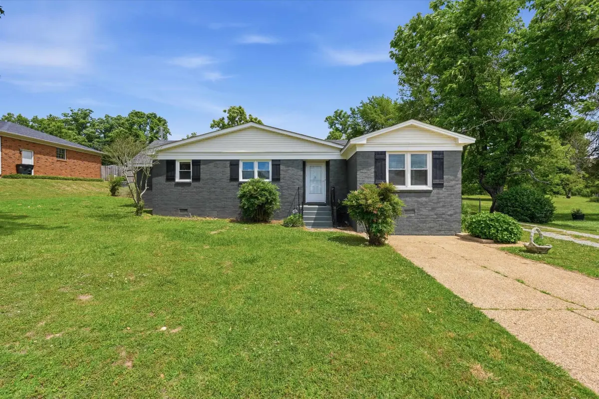 515 E Rasch Rd, Florence, AL 35633 - #1