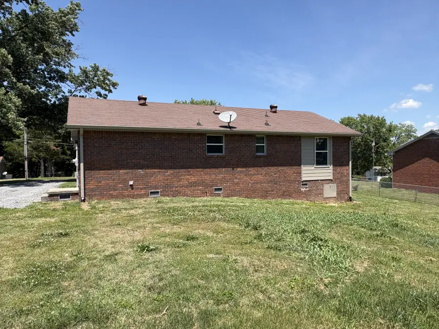 1513 Ridgewood Ct E, Gallatin, TN 37066 - #3