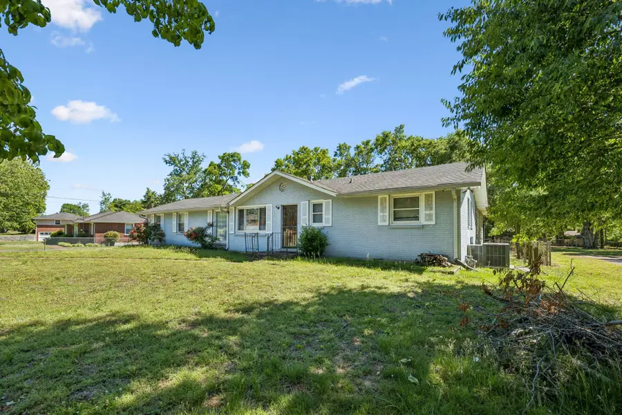 722 Robert Burns Dr, Nashville, TN 37217 - #2