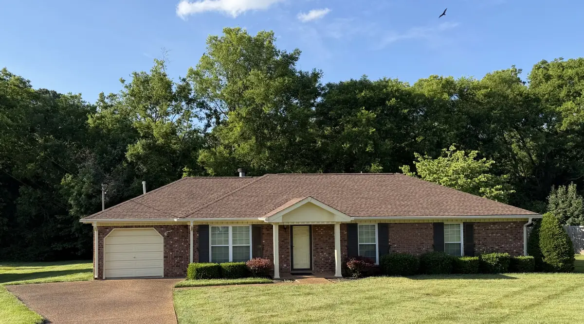 323 Sussex St, Smyrna, TN 37167 - #1