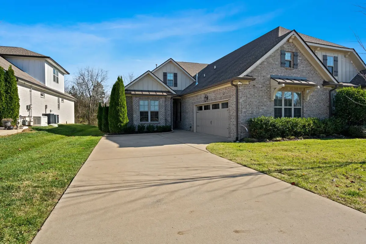 2279 Seven Points Cir, Hermitage, TN 37076 - #1