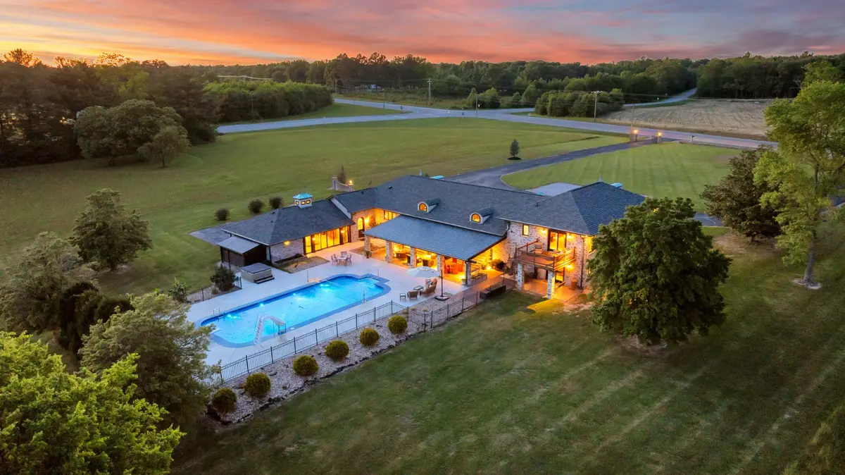 5016 Hillsboro Hwy, Hillsboro, TN 37342 - #1