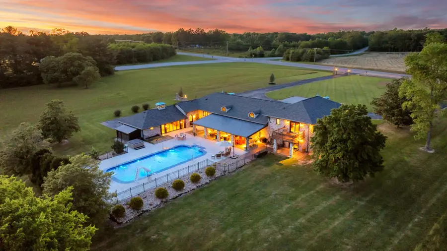 5016 Hillsboro Hwy, Hillsboro, TN 37342 - #2