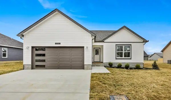 2721 Brewster Dr, Clarksville, TN 37042