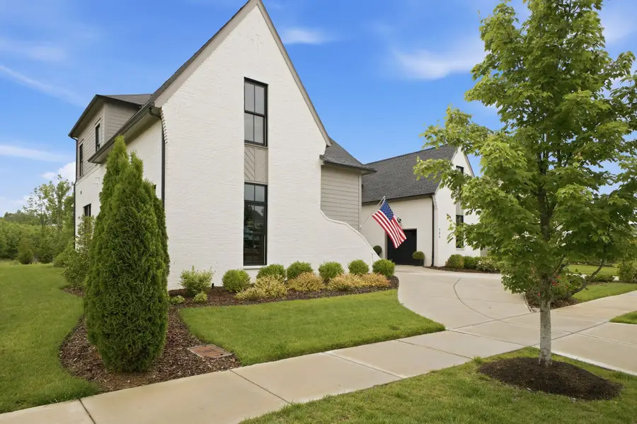 799 Carsten St, Nashville, TN 37221 - #2