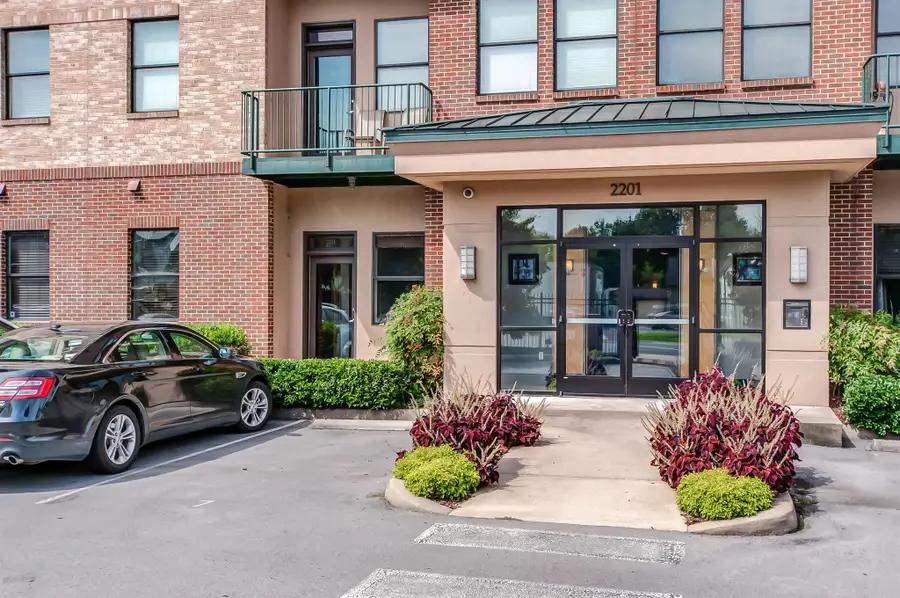 2201 8th Ave S #104, Nashville, TN 37204 - #3