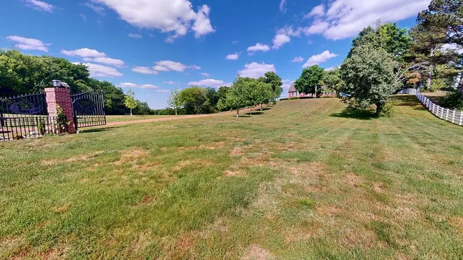 1150 Cochran Cemetery Rd, Lewisburg, TN 37091 - #2
