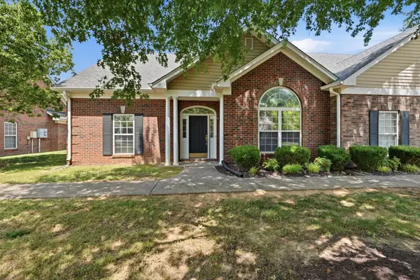 2 Hosier Ct, Lebanon, TN 37087