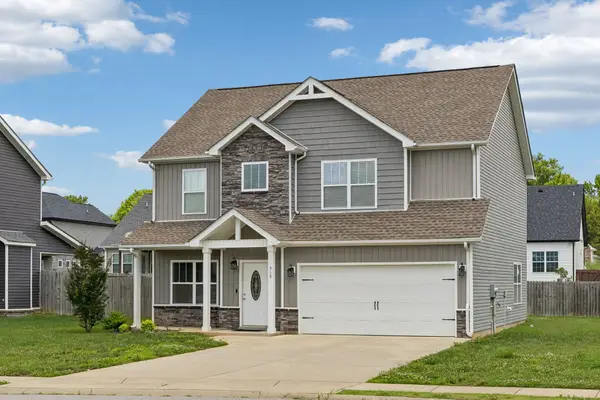 519 Latham Ct, Clarksville, TN 37043