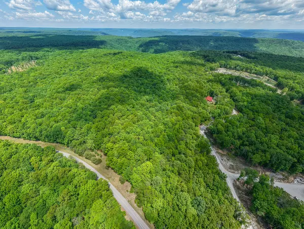 1215 Stage Coach Rd, Sewanee, TN 37375