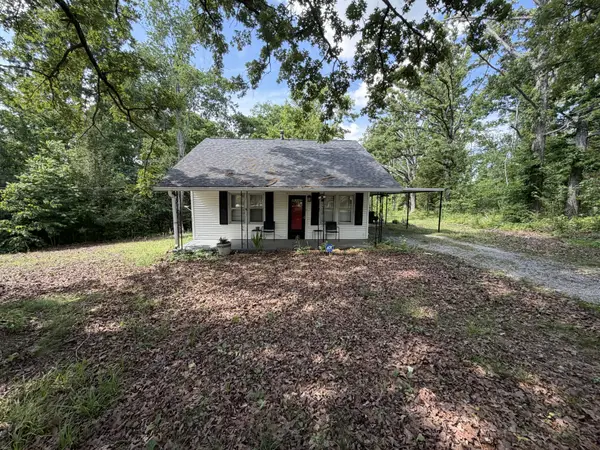 970 Yellow Creek Rd, Dickson, TN 37055