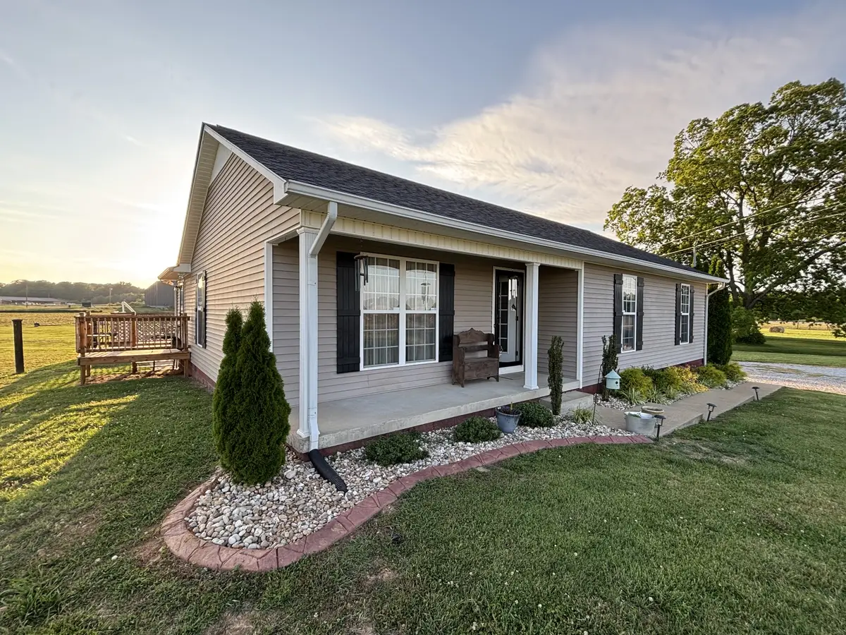 479 Wesley Chapel Rd, Lawrenceburg, TN 38464 - #1