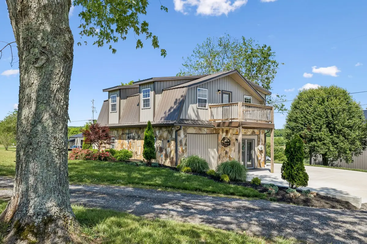 124 Hickman Creek Rd S, Hickman, TN 38567 - #1