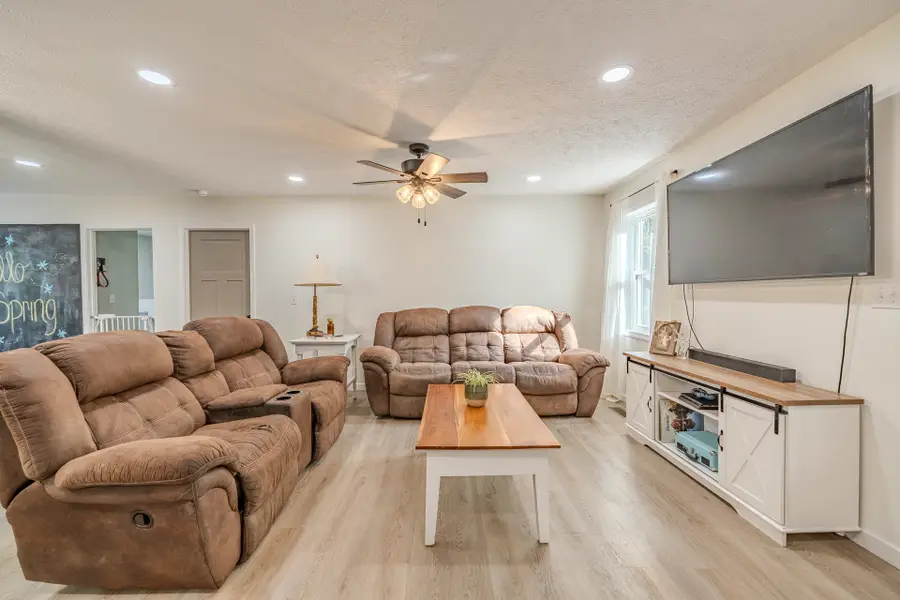 198 Kilburn Ln, Bethel Springs, TN 38315 - #3
