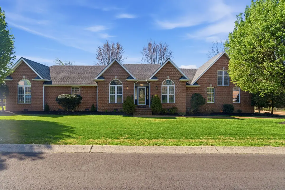 1043 Willow Park Cir, Hendersonville, TN 37075 - #1
