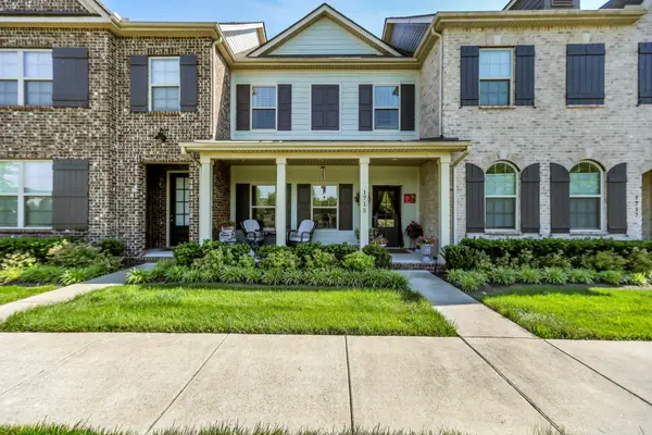 1715 Old Drakes Creek Rd, Hendersonville, TN 37075