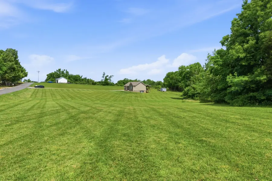 1146 Mount Olive Rd, Westmoreland, TN 37186 - #2