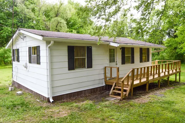107 Coffey St, Wartrace, TN 37183