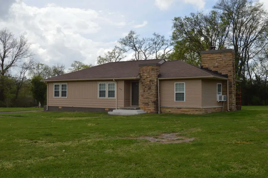 305 Peacock St, Bell Buckle, TN 37020 - #2