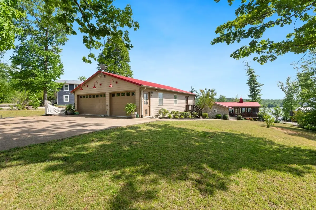 782 Driftwood Dr, Lobelville, TN 37097 - #1