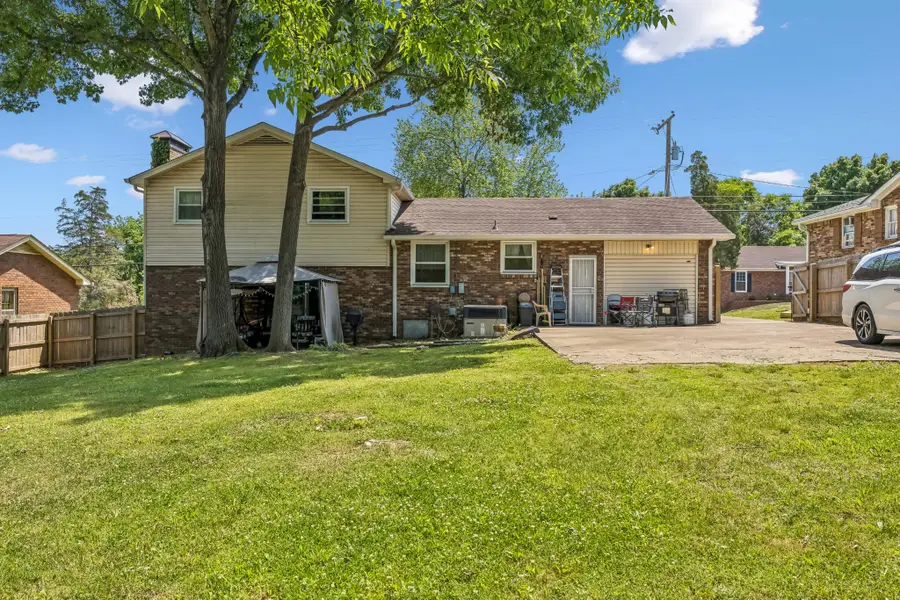 2946 Anderson Rd, Nashville, TN 37217 - #3