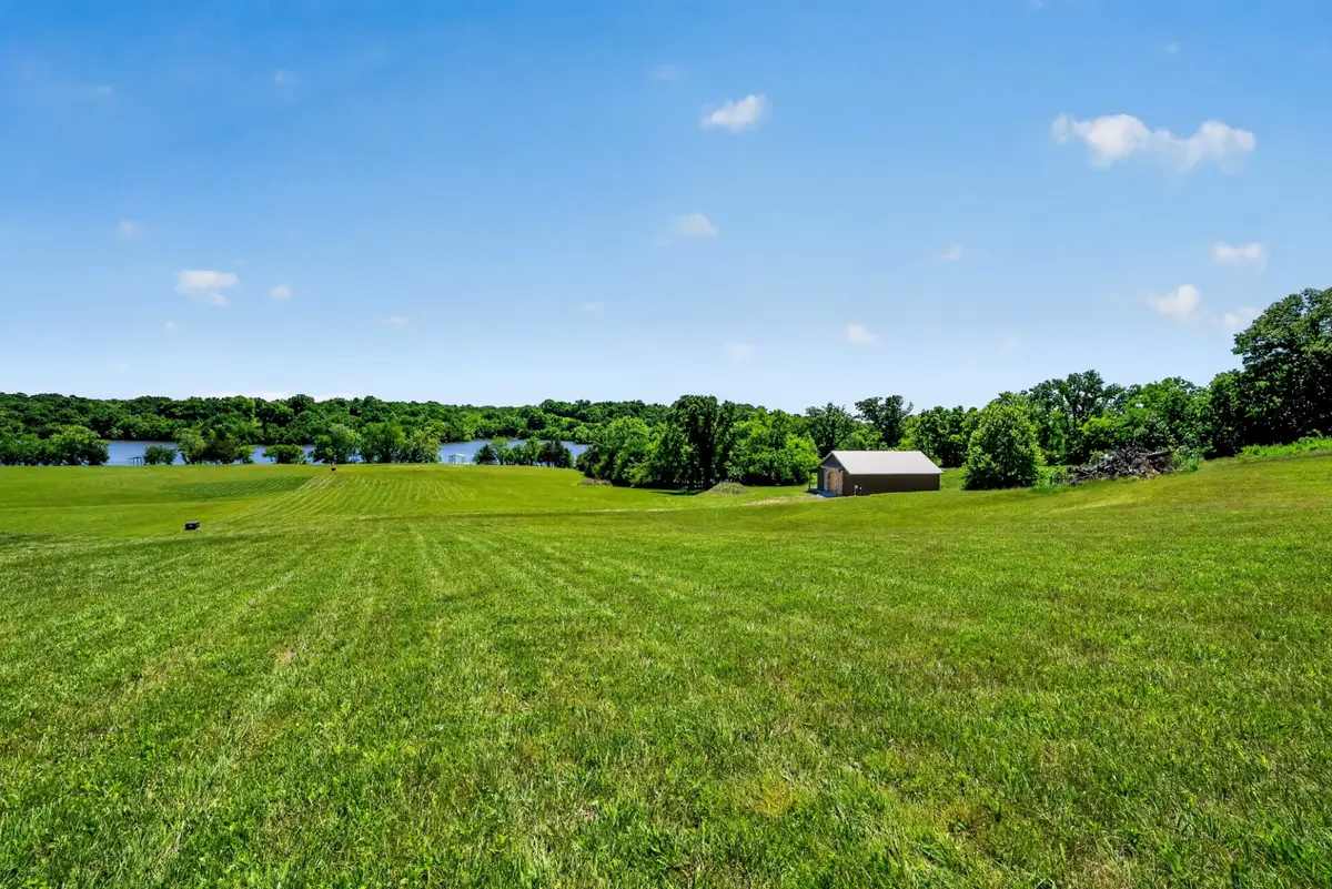 404 Lakeview Rd, Gallatin, TN 37066 - #1