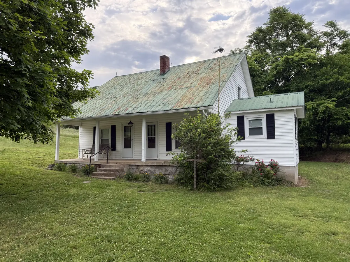 328 Young Branch Rd, Dixon Springs, TN 37057 - #1
