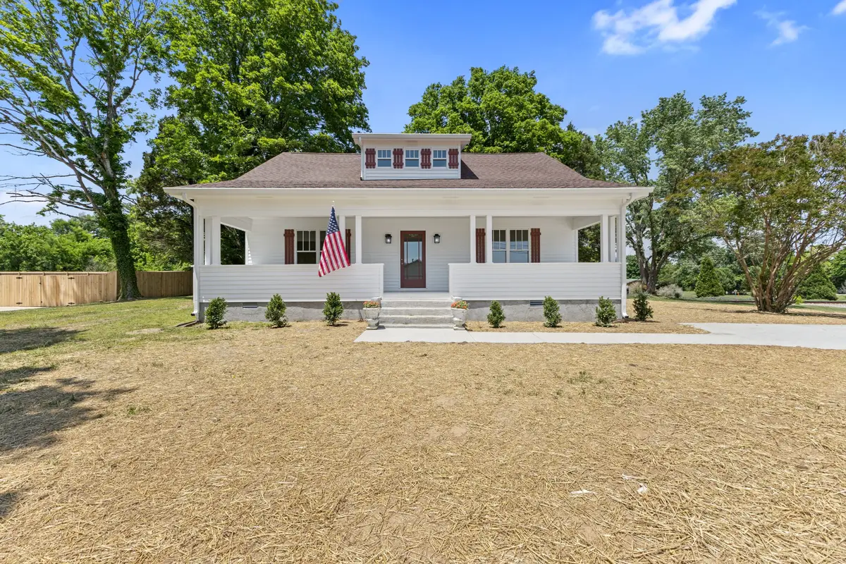 3217 Church St, Burns, TN 37029 - #1