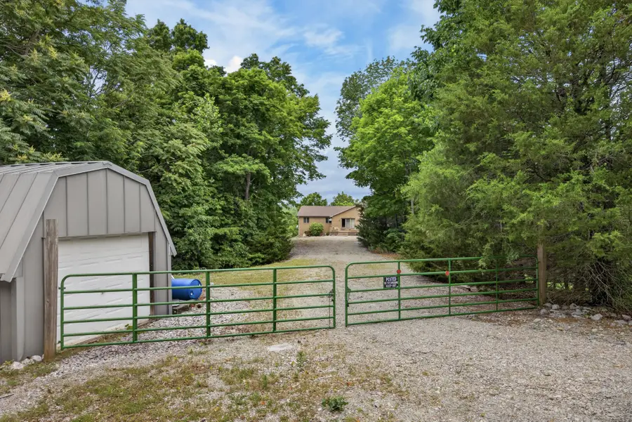 241 Hidden Cove Ln, Allons, TN 38541 - #2