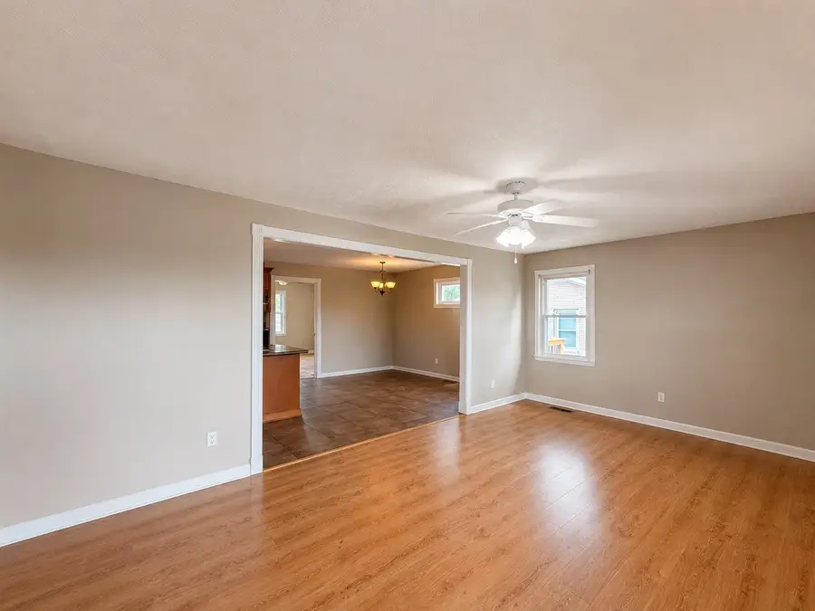 117 Elaine Ct, Elkton, KY 42220 - #3