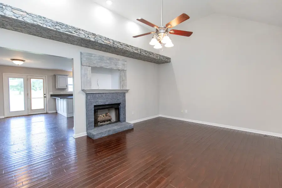 443 Clearview Rd, Cottontown, TN 37048 - #3