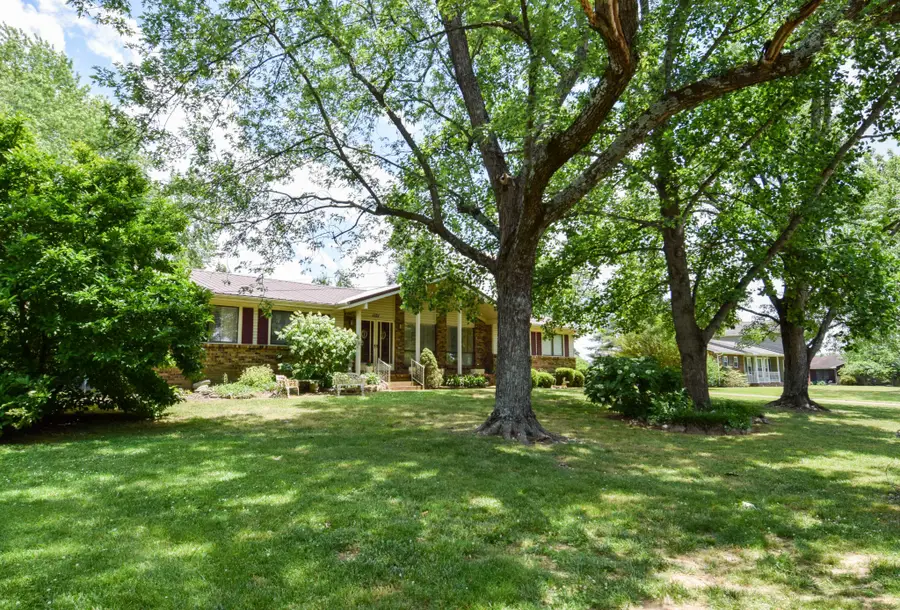 1121 Woodvale Dr, Gallatin, TN 37066 - #2