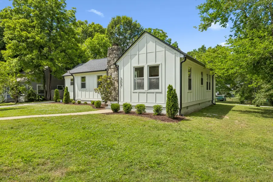 307 4th Ave, Columbia, TN 38401 - #3